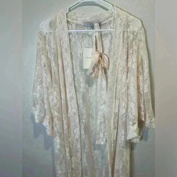 Pia Gladys Perey NWT Women’s Guipure Wedding‎ Sheer Lace Robe  Size 4 - Picture 2 of 7